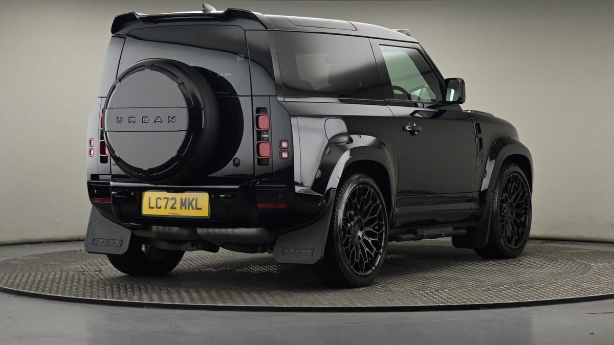 Land Rover Defender 90 Image 26