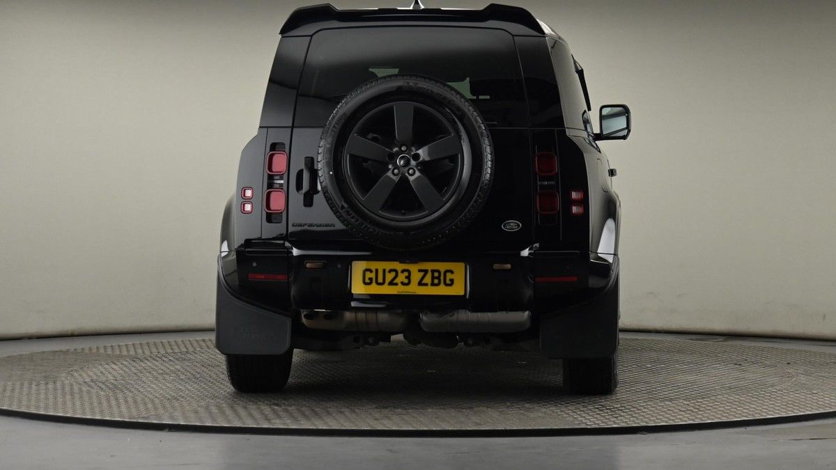 Land Rover Defender 90 Image 25