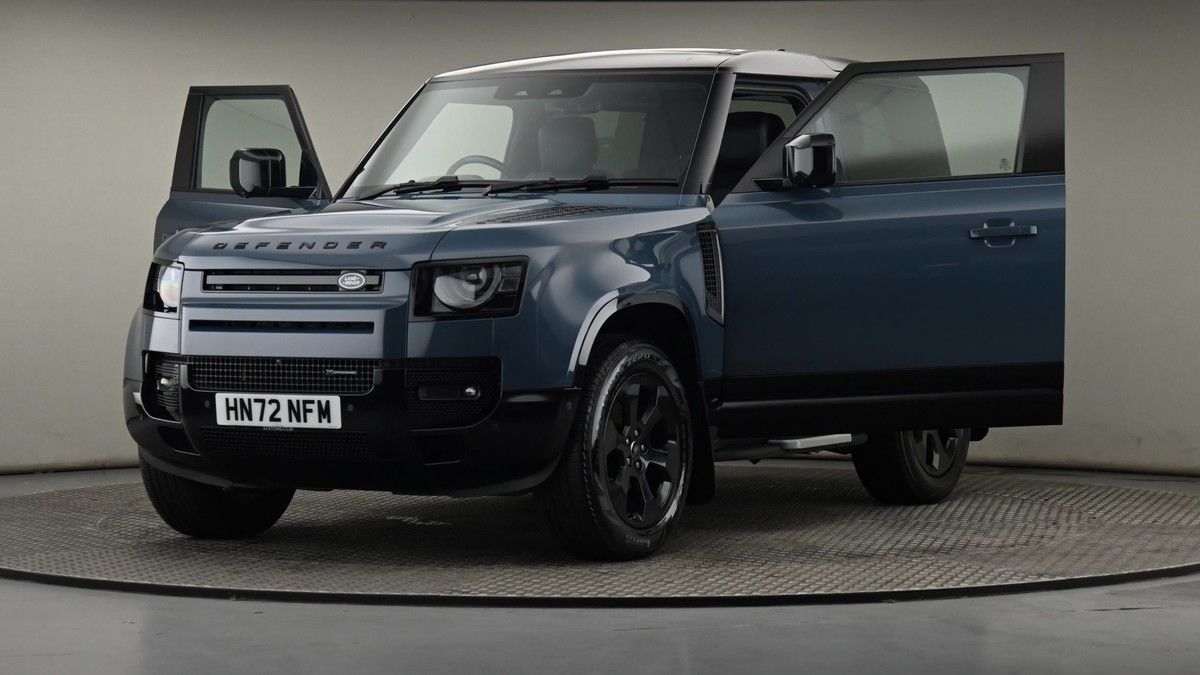 Land Rover Defender 90 Image 28