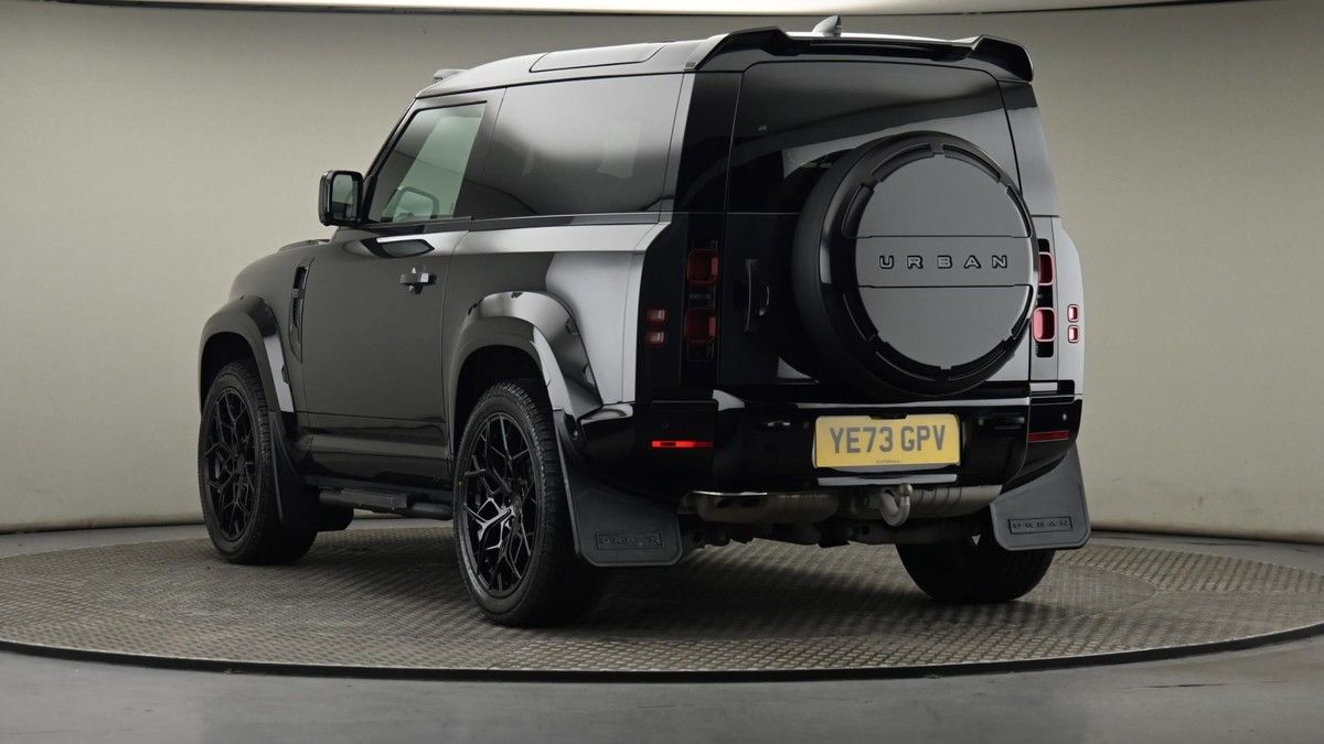 Land Rover Defender 90 Image 24