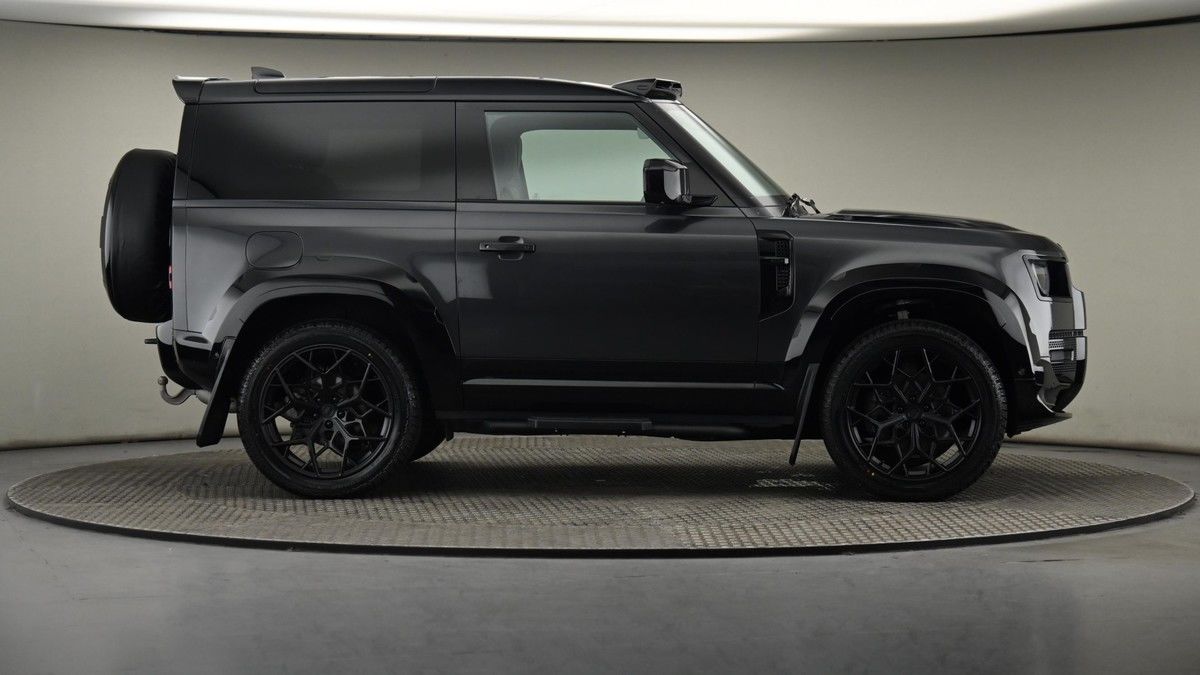 Land Rover Defender 90 Image 27