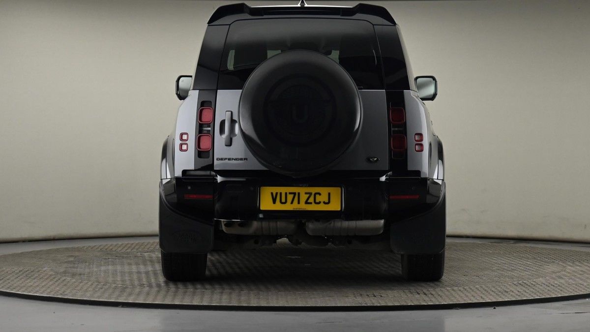 Land Rover Defender 90 Urban Image 25