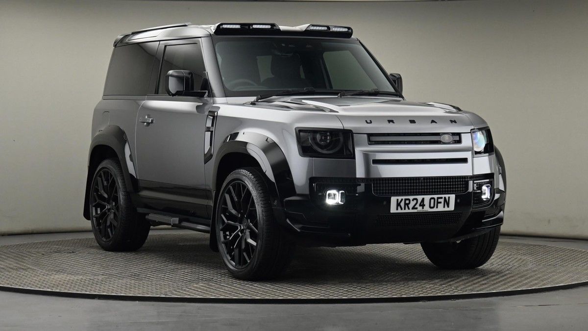 Land Rover Defender 90 Sticky Header Image