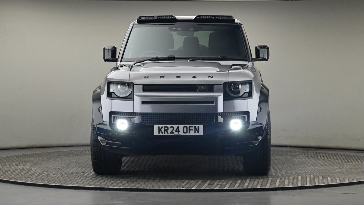 Land Rover Defender 90 Image 21