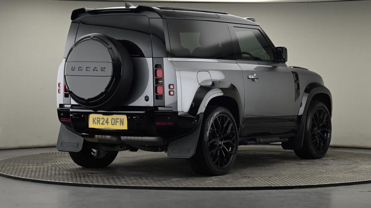 Land Rover Defender 90 Image 26
