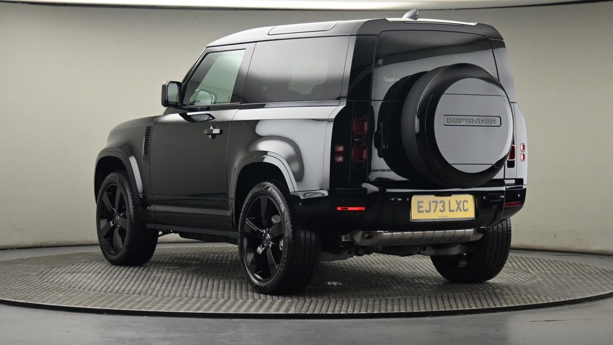 Land Rover Defender 90 Image 24