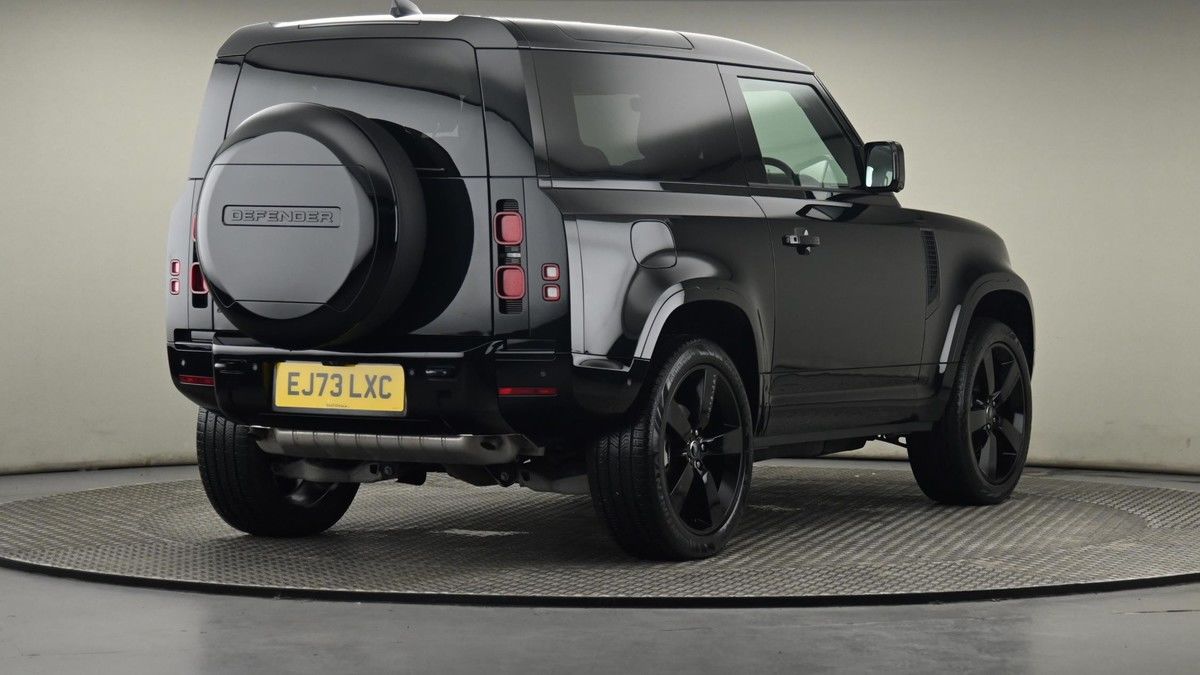Land Rover Defender 90 Image 26