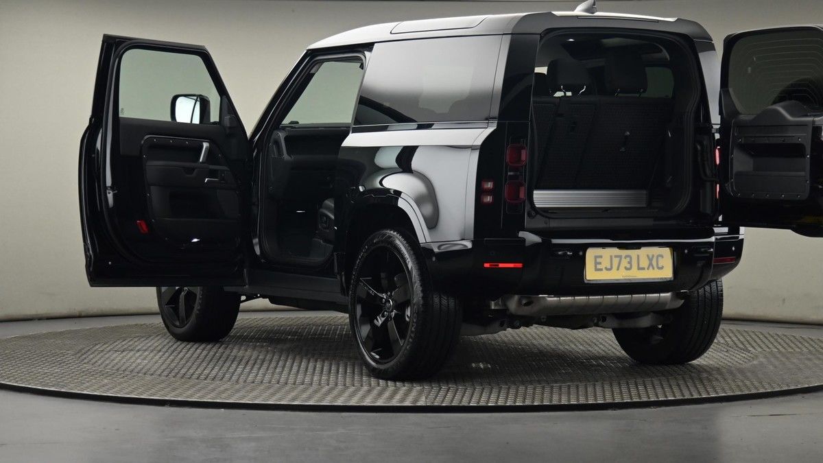 Land Rover Defender 90 Image 29