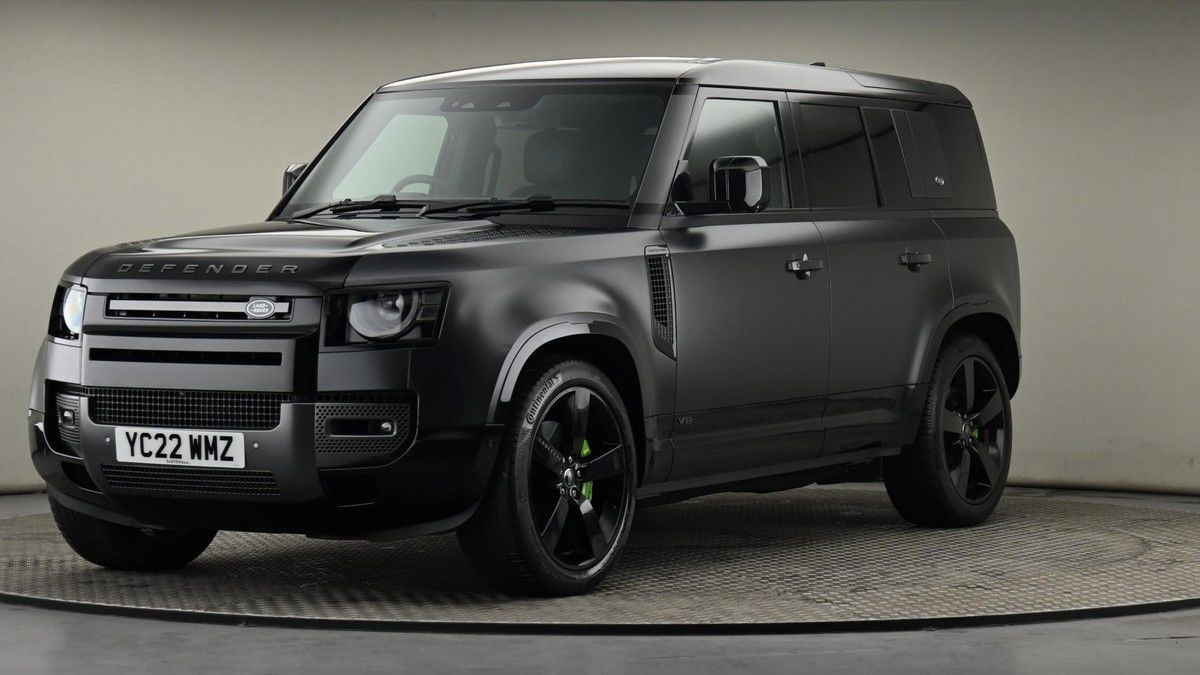 Land Rover Defender 110 Image 22