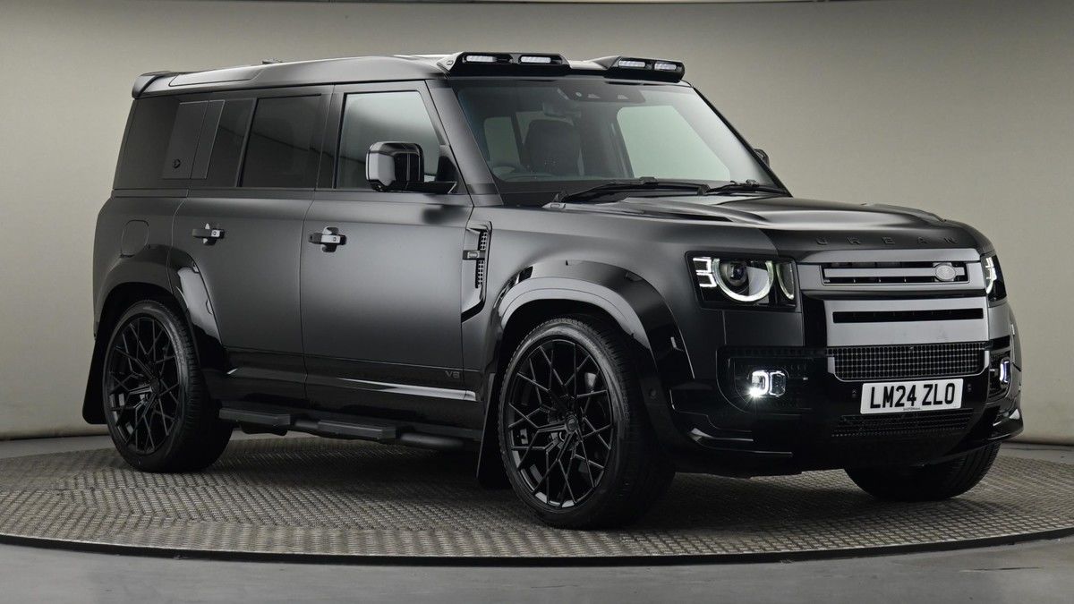 Land Rover Defender 110 Image 20