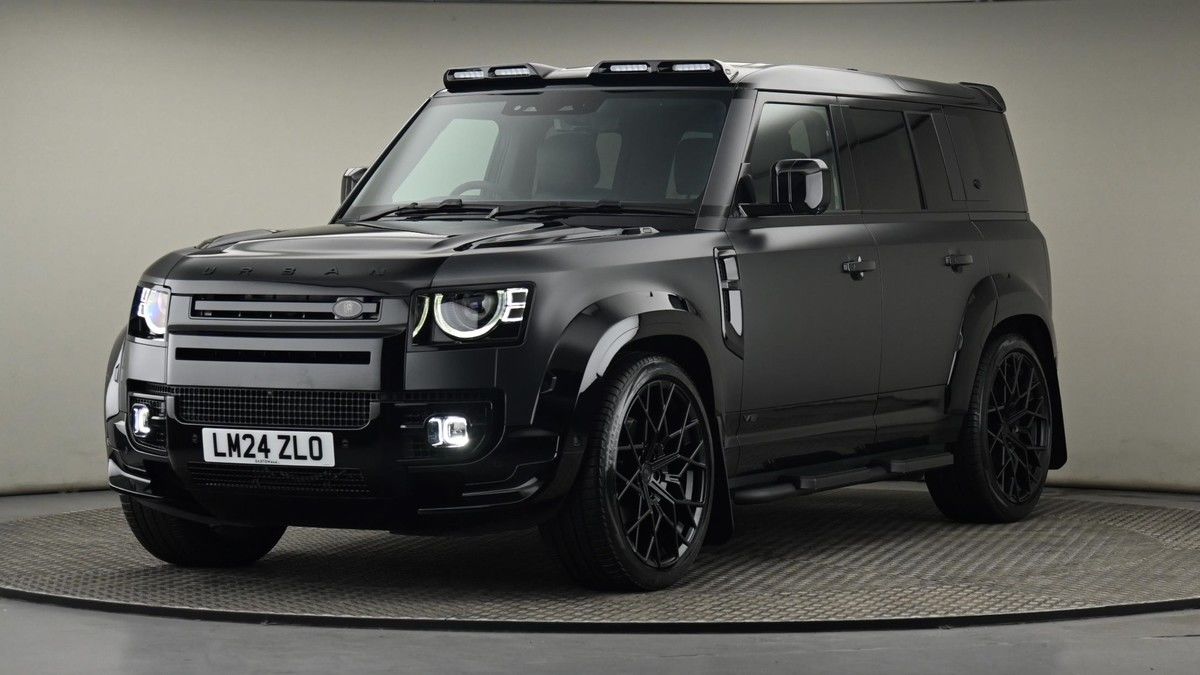 Land Rover Defender 110 Image 22