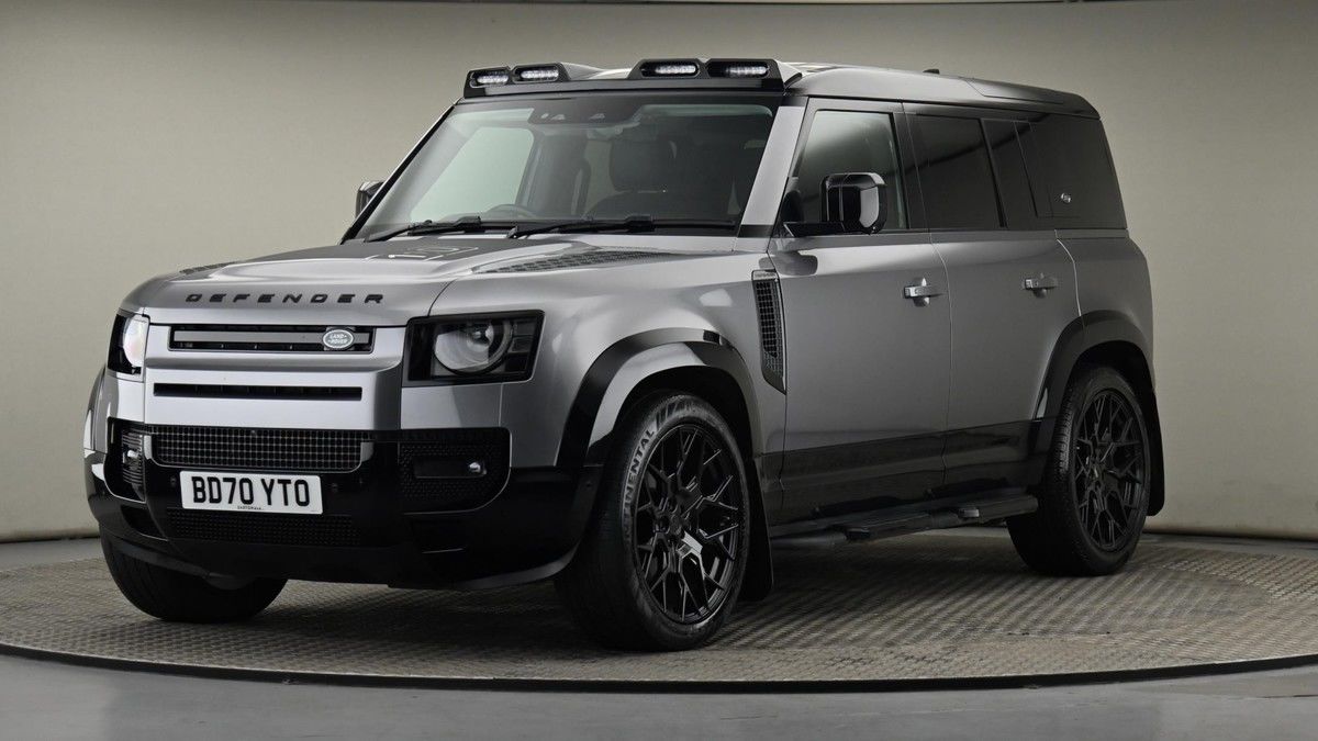 Land Rover Defender 110 Image 22