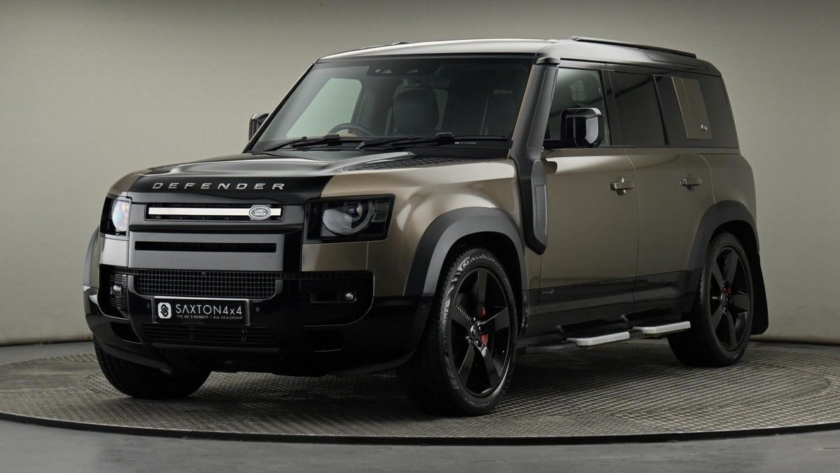 Land Rover Defender 110 Image 22