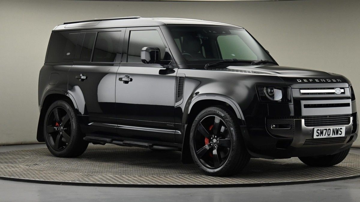 Land Rover Defender 110 Image 20