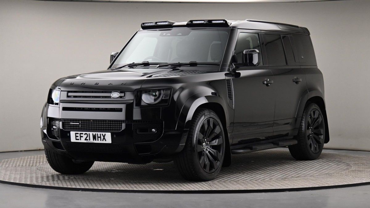 Land Rover Defender 110 Image 22