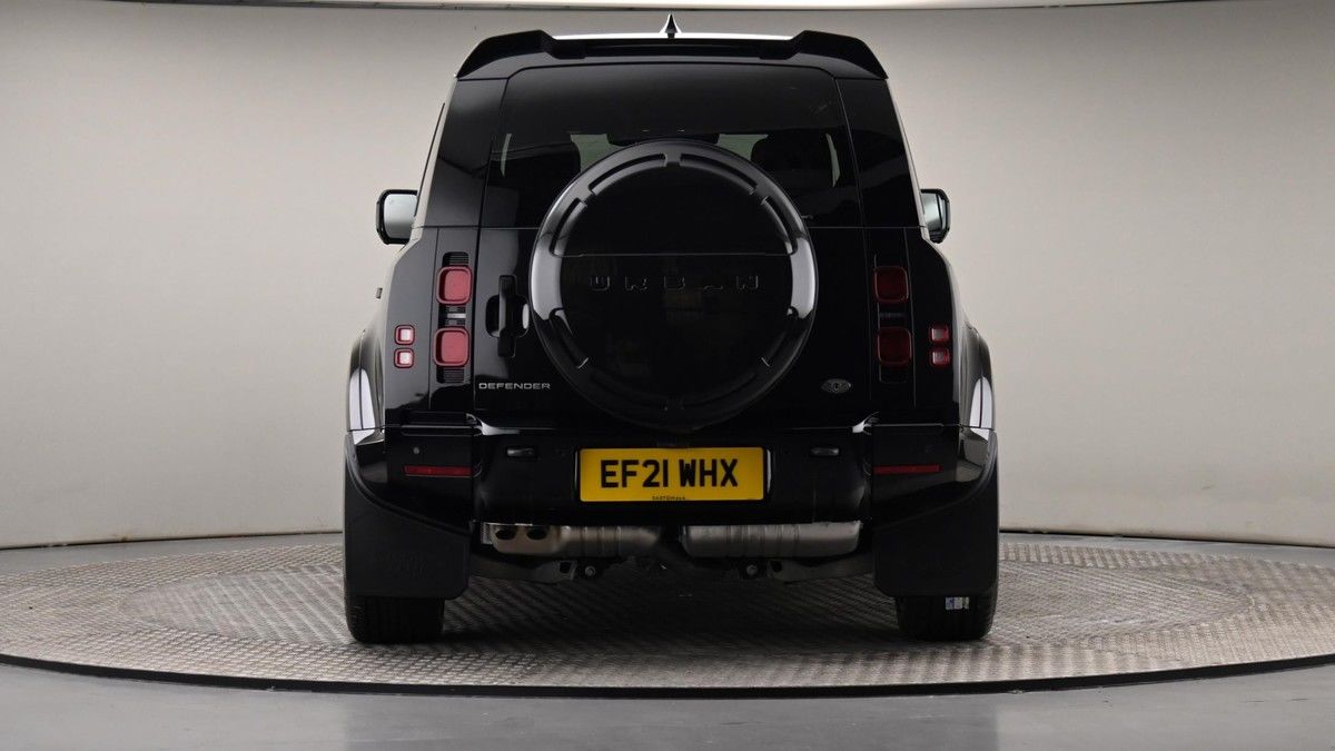 Land Rover Defender 110 Image 25