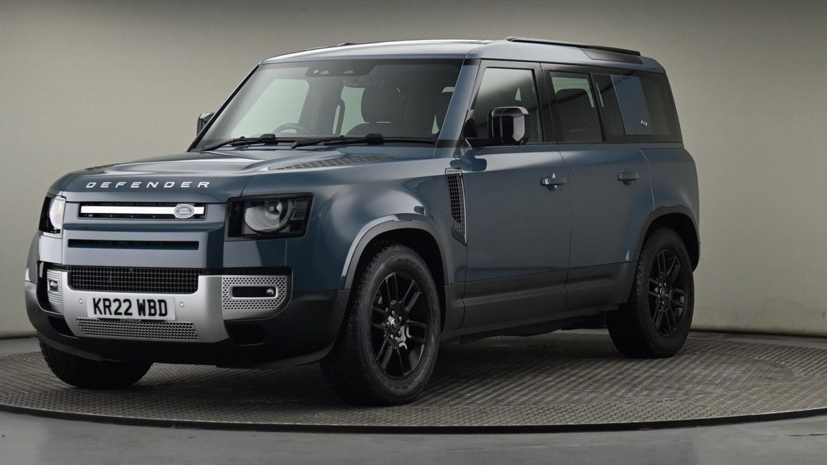 Land Rover Defender 110 Image 22
