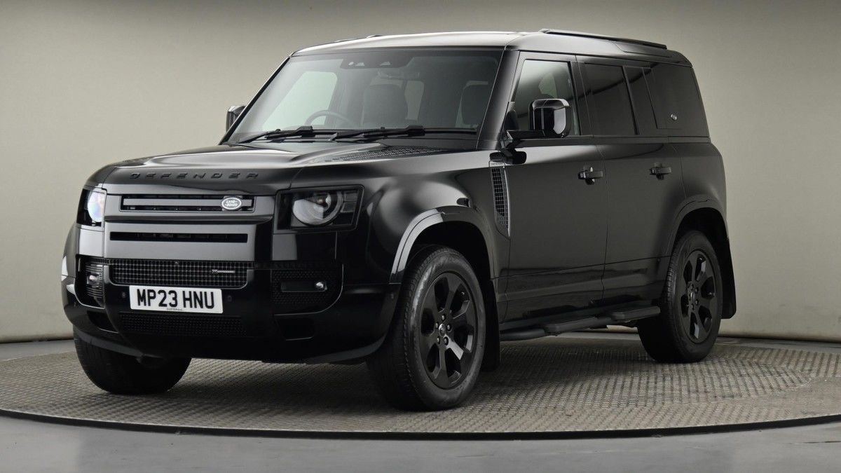 Land Rover Defender 110 Image 22