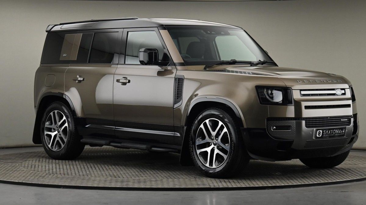 Land Rover Defender 110 Image 20