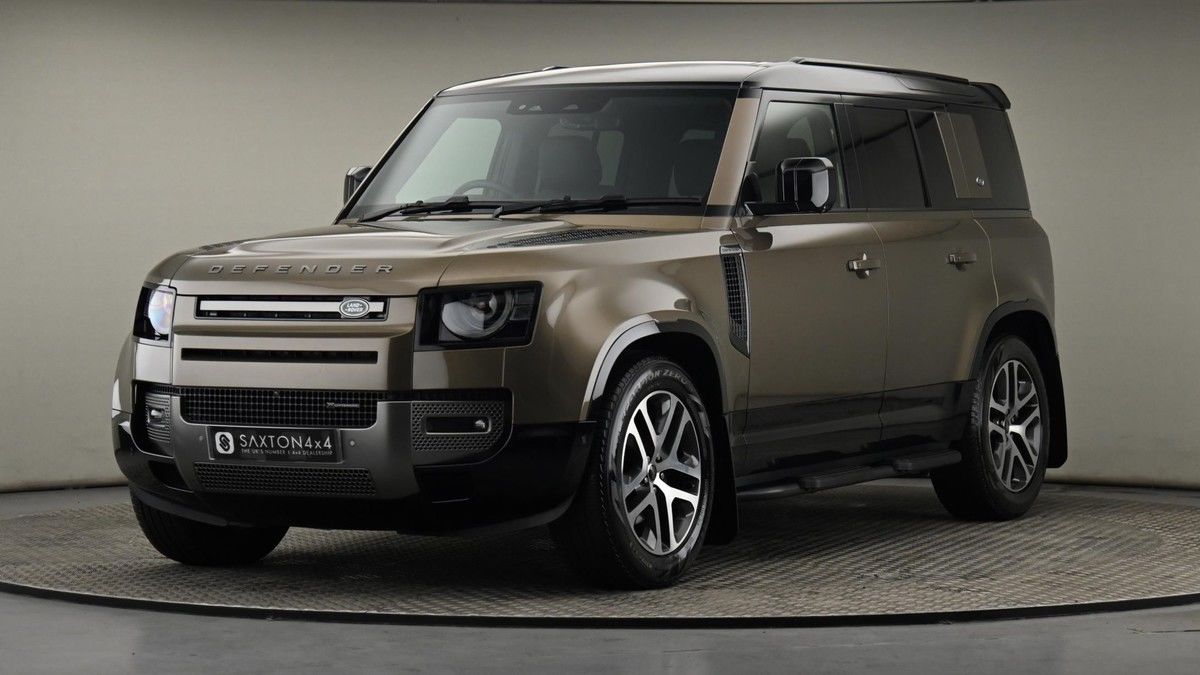 Land Rover Defender 110 Image 22
