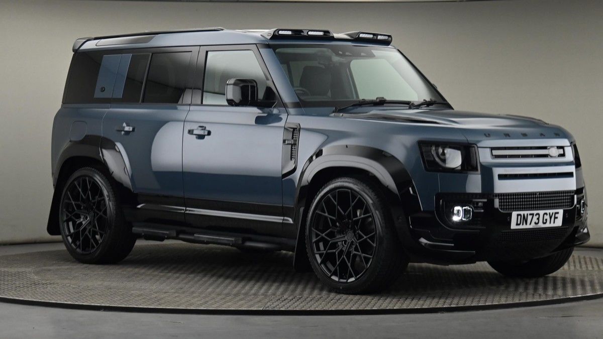More views of Land Rover Defender 110