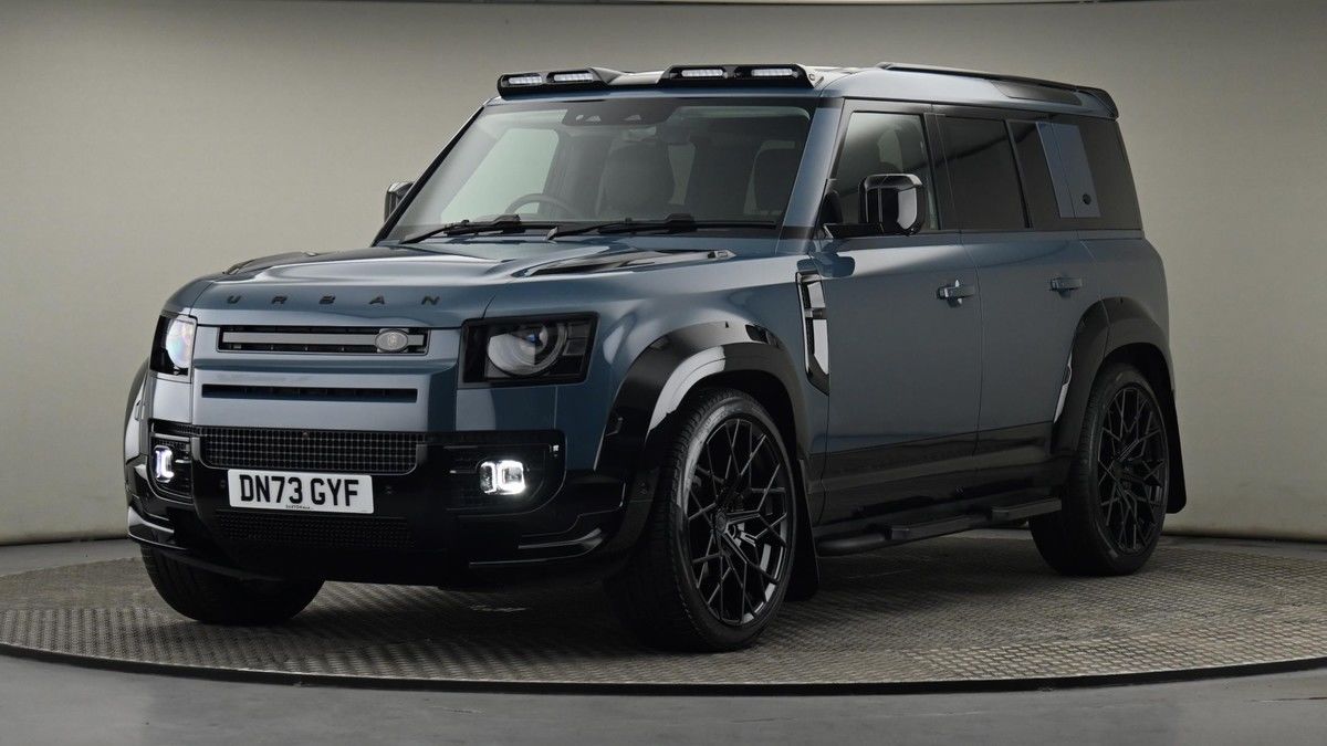 More views of Land Rover Defender 110