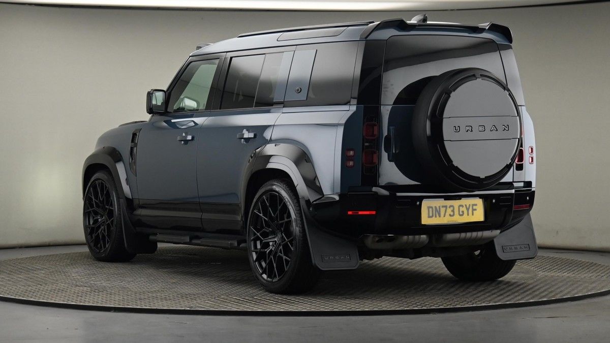 More views of Land Rover Defender 110
