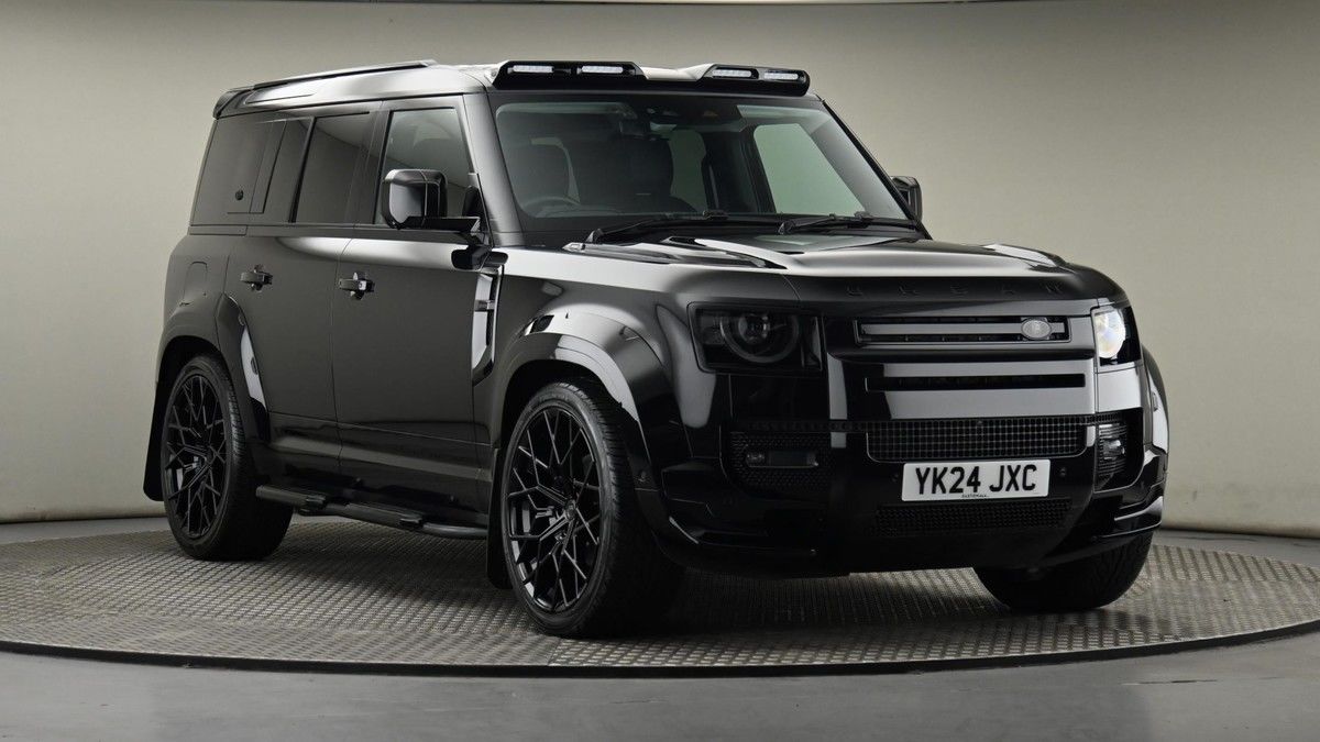 Land Rover Defender 110 Sticky Header Image