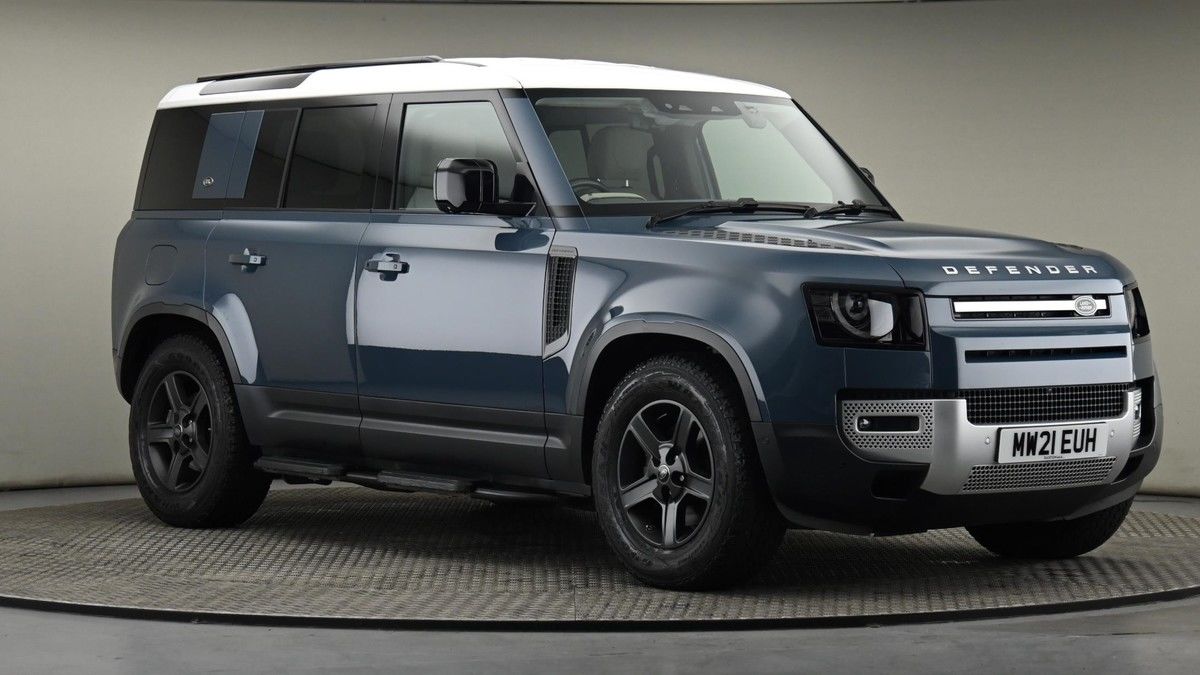 Land Rover Defender 110 Image 20