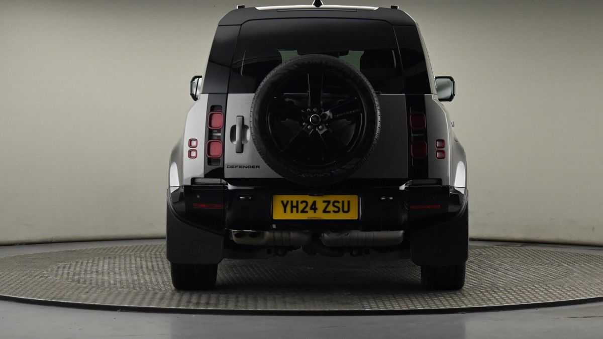 Land Rover Defender 110 Urban Image 49