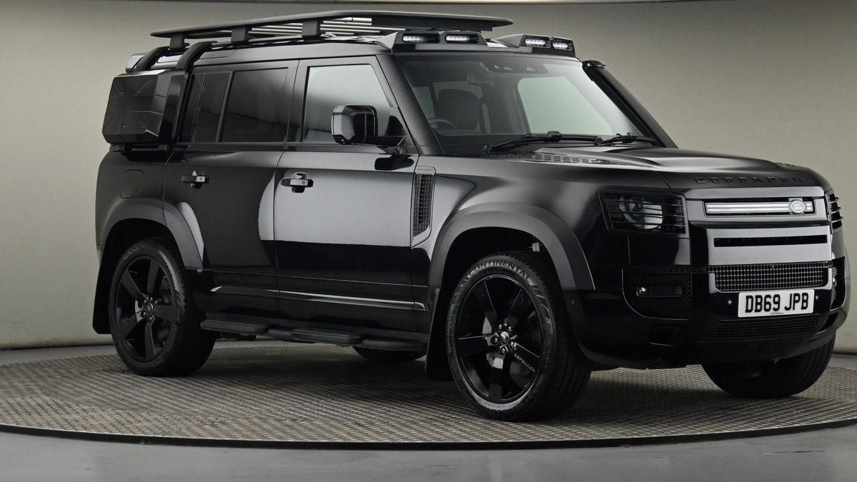 Land Rover Defender 110 Image 20