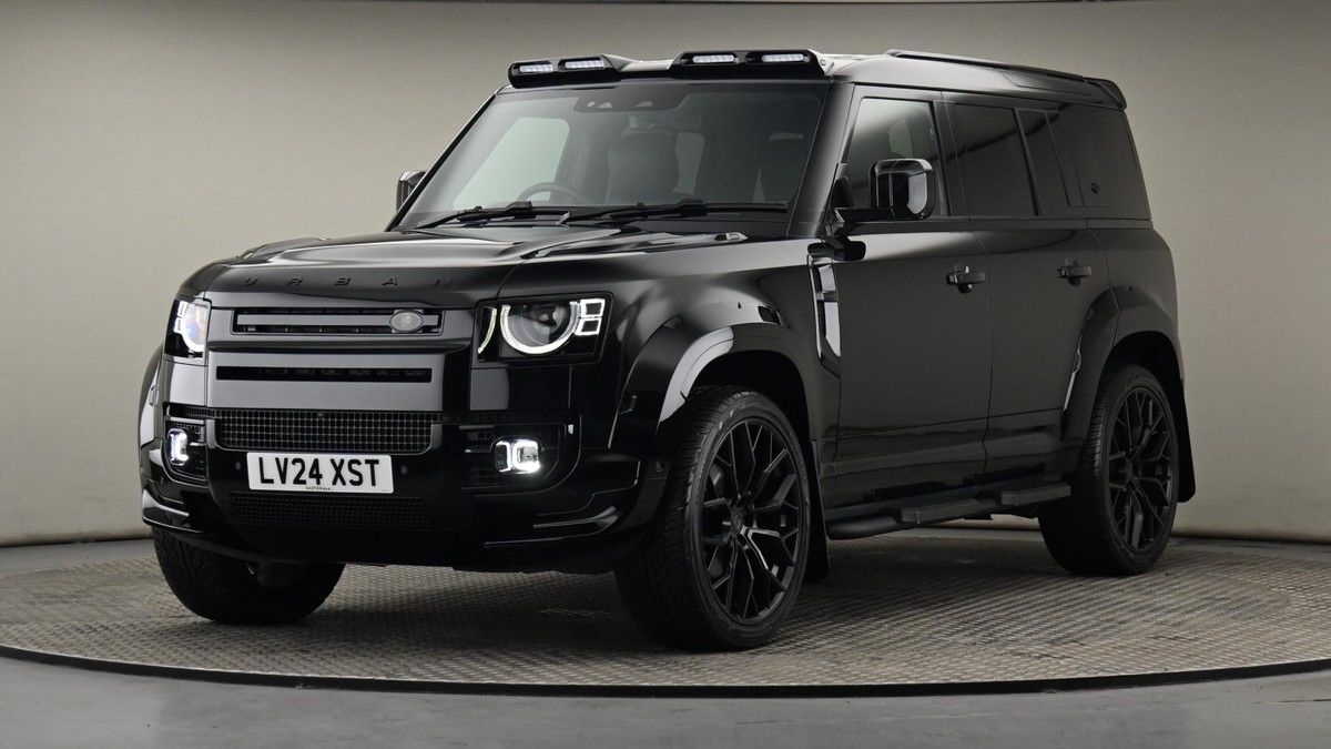 Land Rover Defender 110 Image 22