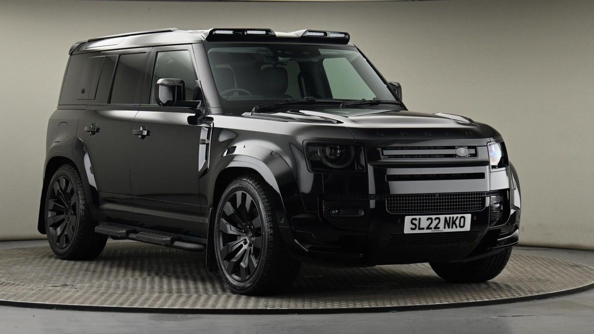 Land Rover Defender 110 Sticky Header Image