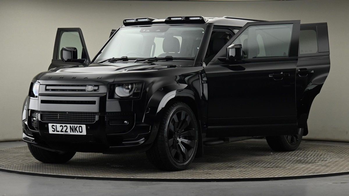 Land Rover Defender 110 Image 28