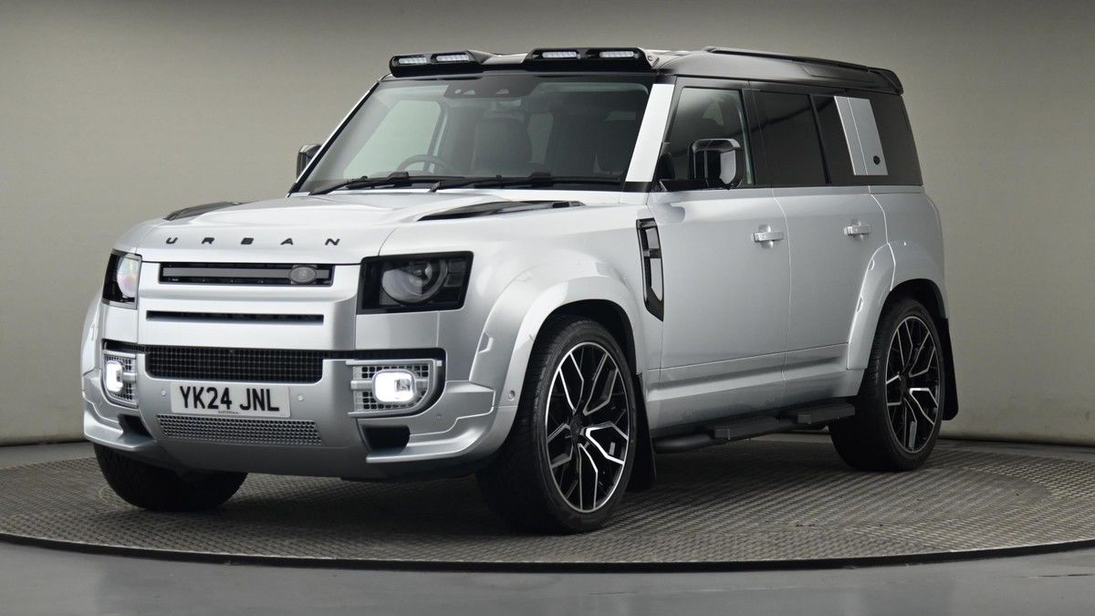 Land Rover Defender 110 Image 22