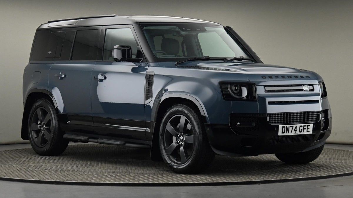 Land Rover Defender 110 Image 20