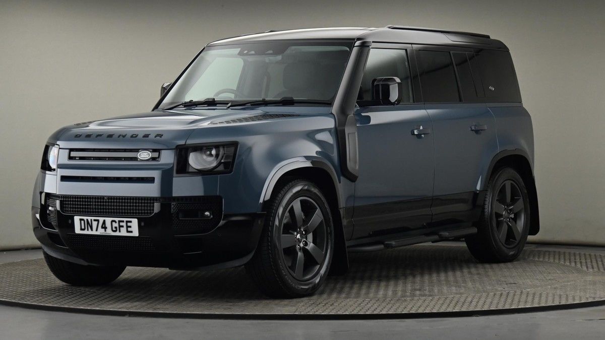 Land Rover Defender 110 Image 22