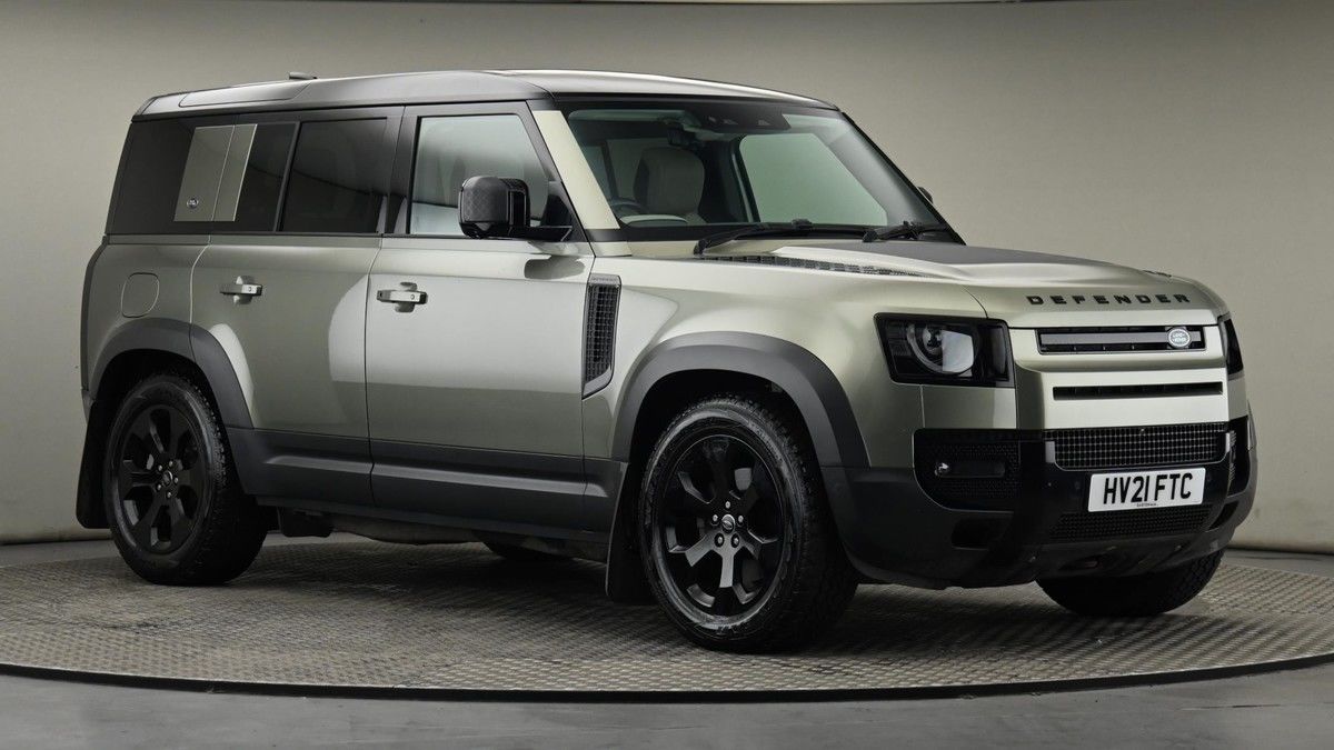 Land Rover Defender 110 Image 20