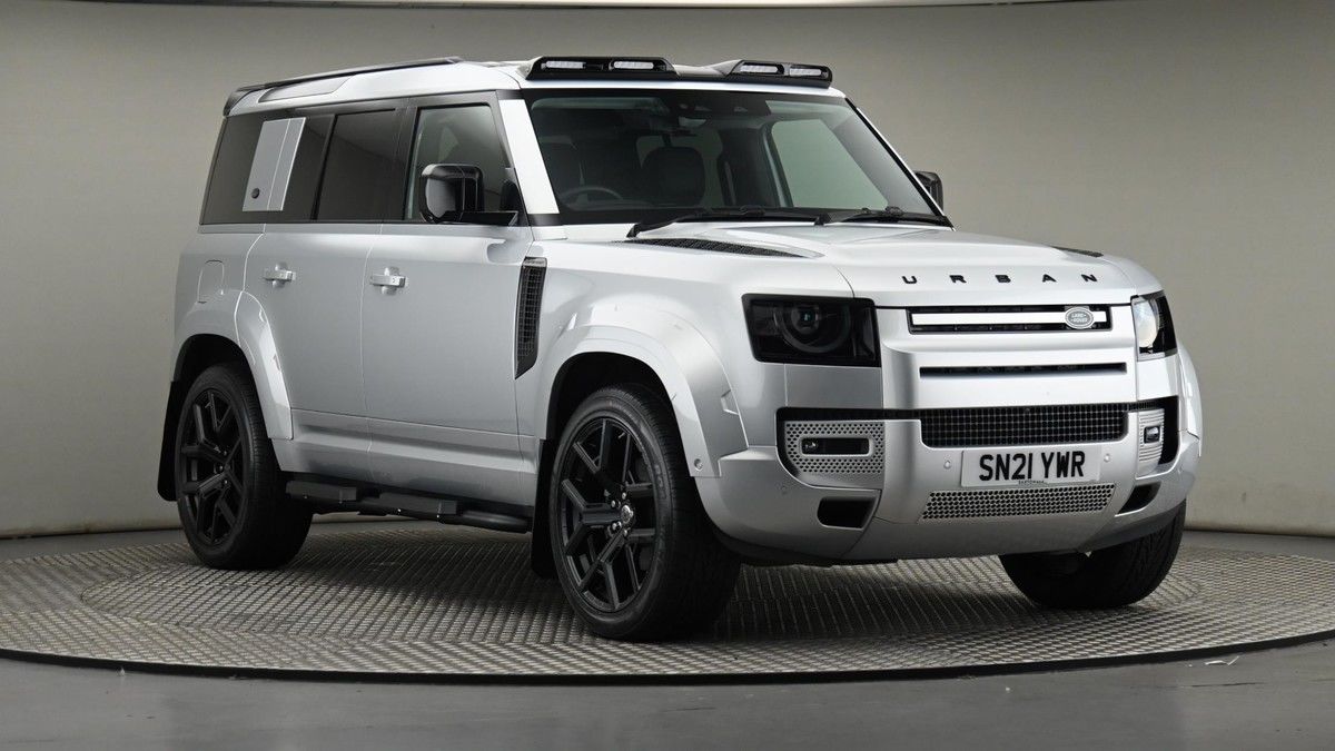 Land Rover Defender 110 Image