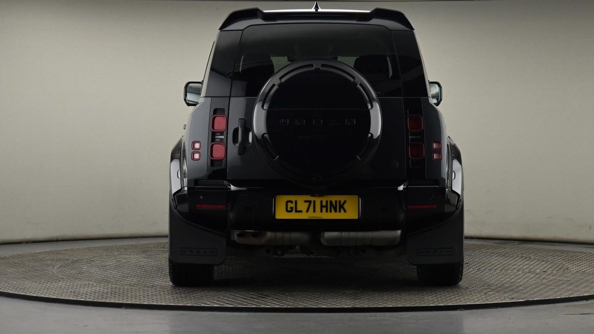 Land Rover Defender 110 Image 25