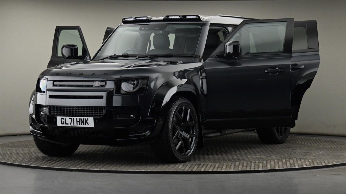 Land Rover Defender 110 Image 28