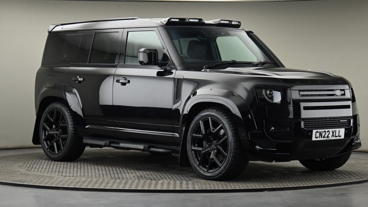 Land Rover Defender 110 Image 20