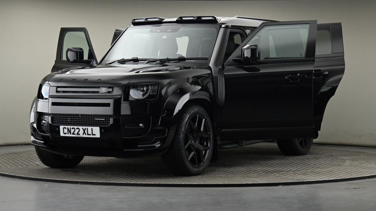 Land Rover Defender 110 Image 28