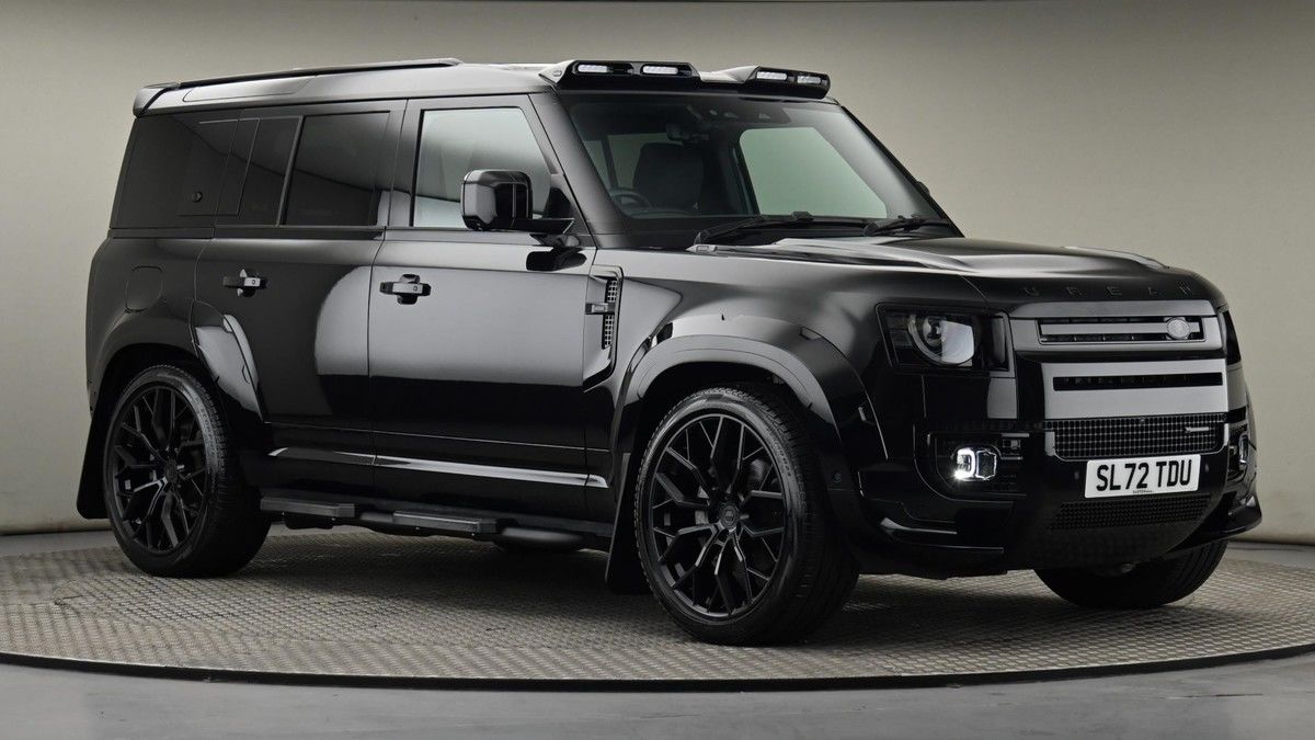 Land Rover Defender 110 Image 20