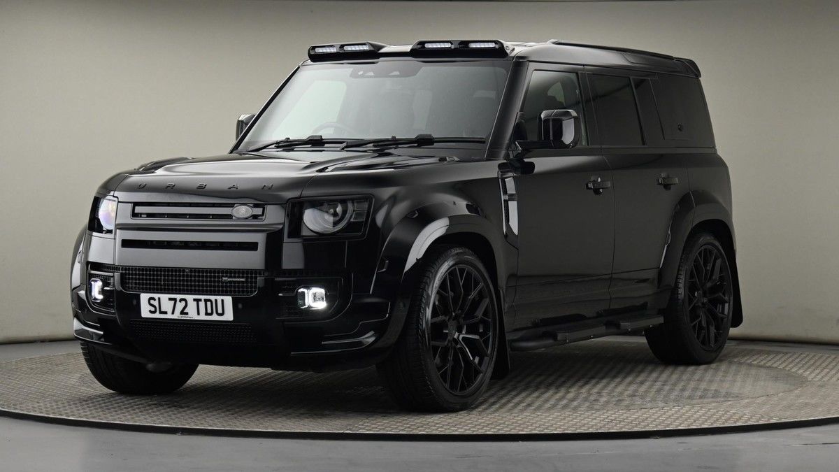 Land Rover Defender 110 Image 22
