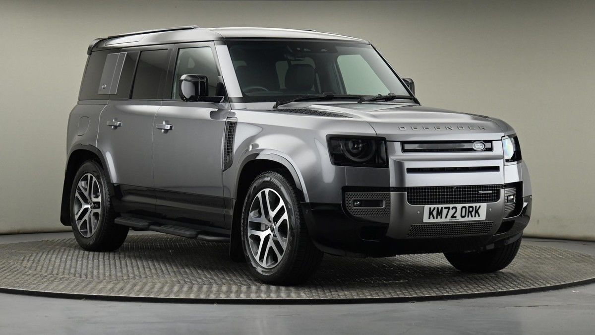 Land Rover Defender 110 Image 2