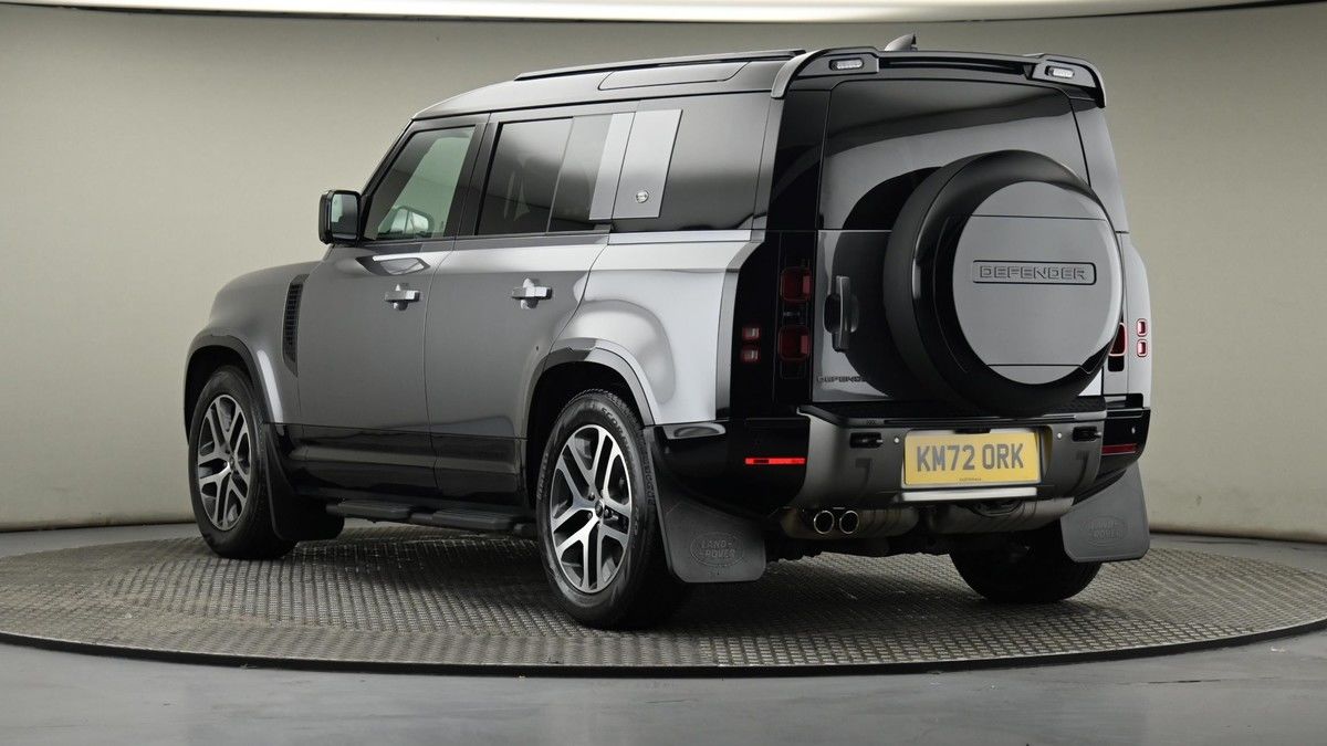 Land Rover Defender 110 Image 48