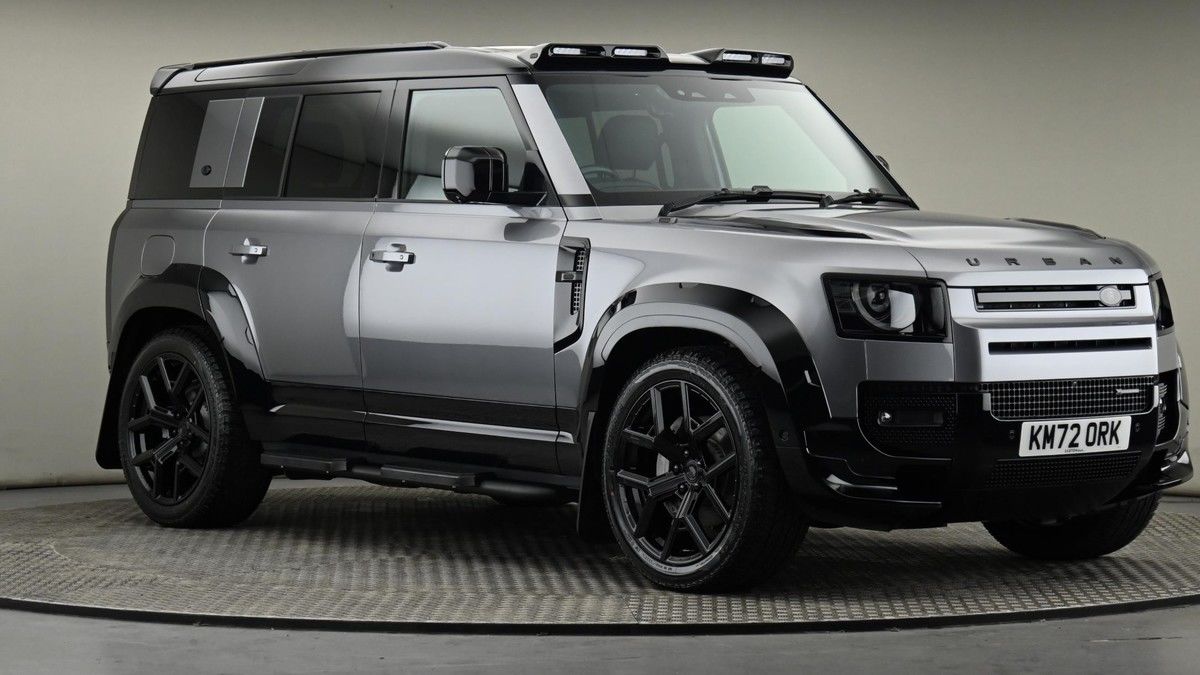 Land Rover Defender 110 Image 39