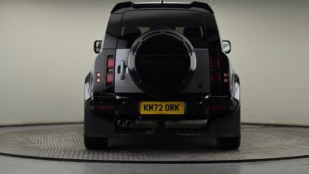 Land Rover Defender 110 Image 49