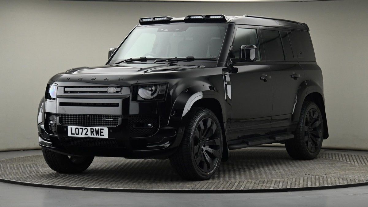 Land Rover Defender 110 Image 22